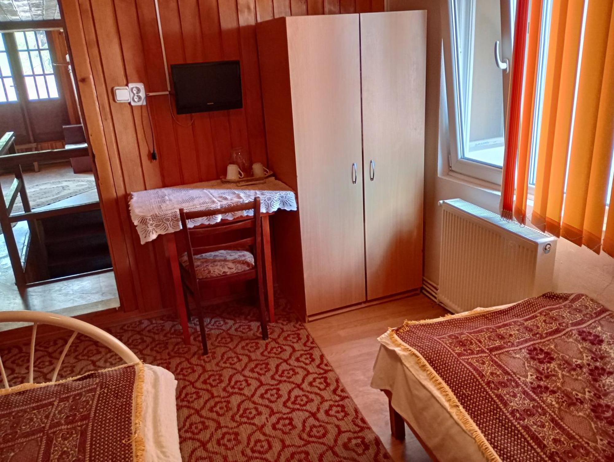 Pensiunea Irina 3 Zărneşti Exteriér fotografie