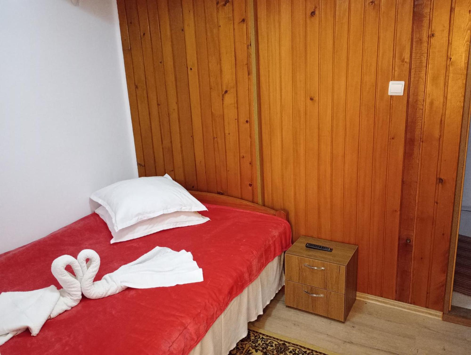 Pensiunea Irina 3 Zărneşti Exteriér fotografie
